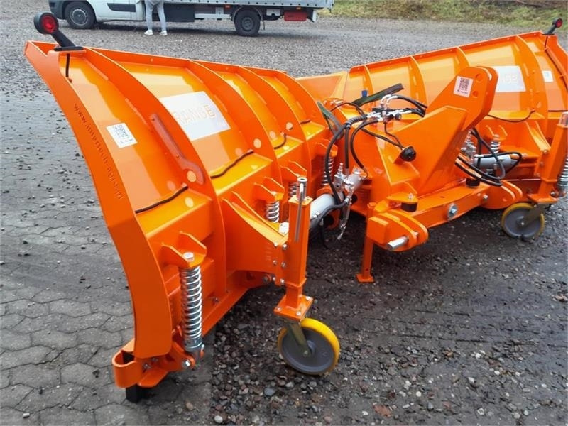 Inter-Tech 3,60 meters Proff - Cuchilla quitanieves para Maquinaria agrícola: foto 5 Inter-Tech 3,60 meters Proff - Cuchilla quitanieves para Maquinaria agrícola: foto 5