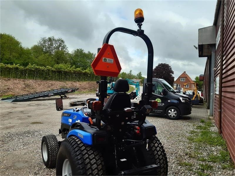 Solis 26 hst - Tractor municipal: foto 4 Solis 26 hst - Tractor municipal: foto 4