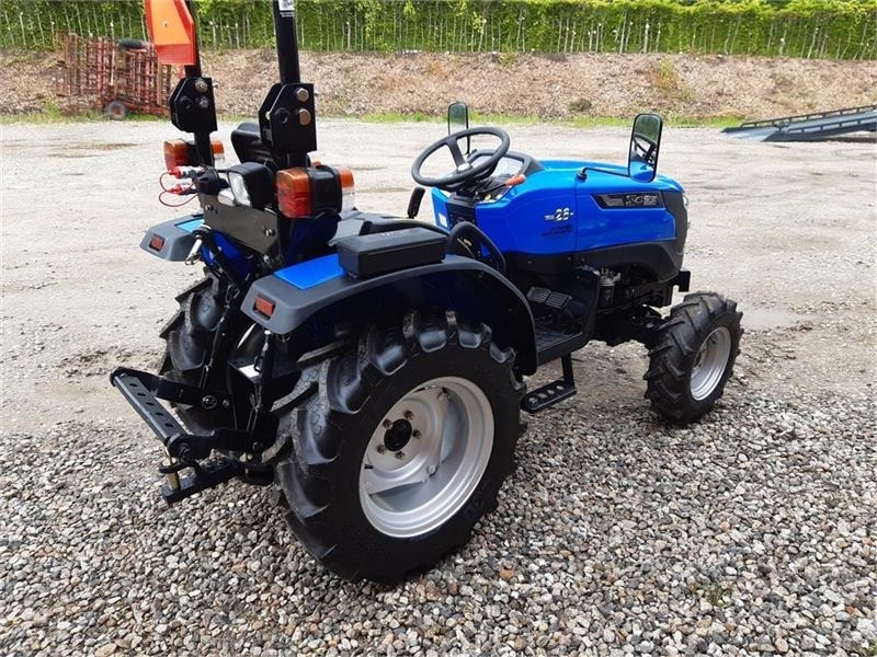 Solis 26 servostyring og brede traktor dæk - Tractor municipal: foto 4 Solis 26 servostyring og brede traktor dæk - Tractor municipal: foto 4