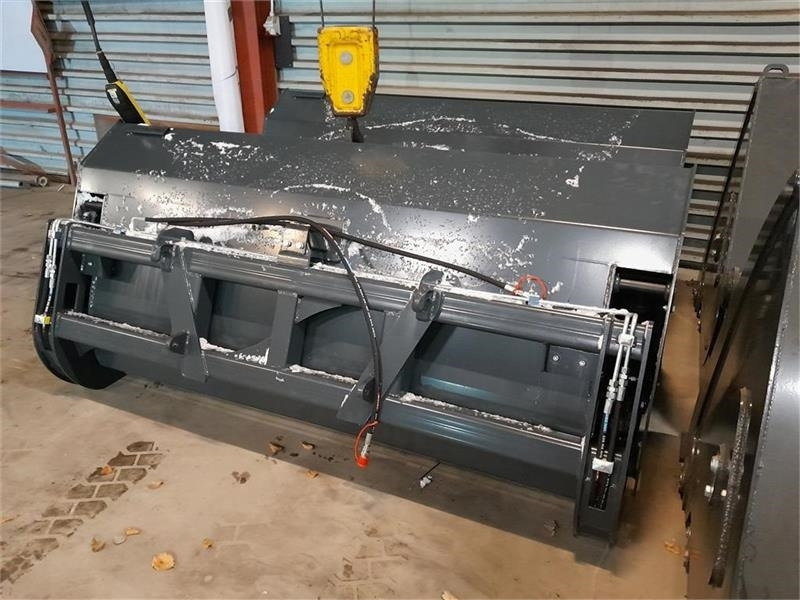 - - - fk machinery - Cazo cargador: foto 5 - - - fk machinery - Cazo cargador: foto 5