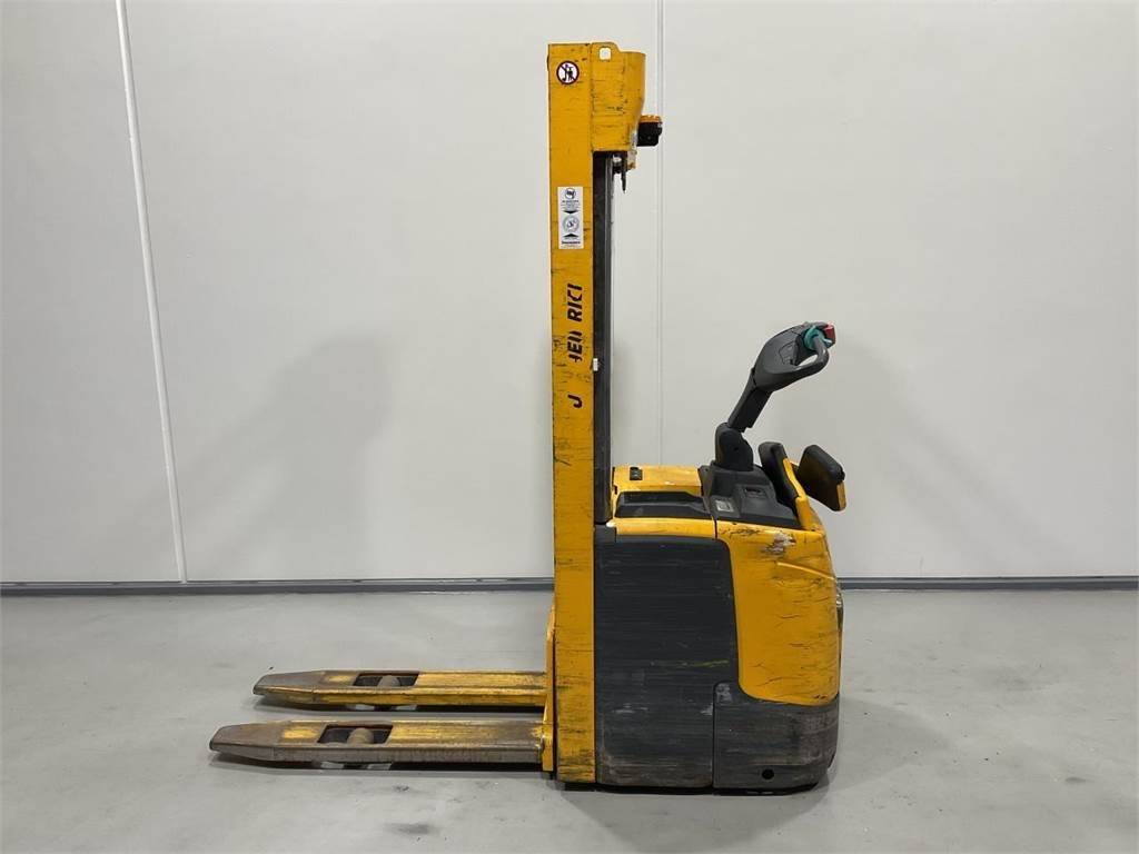 Jungheinrich ERC 214 - Apilador: foto 3 Jungheinrich ERC 214 - Apilador: foto 3