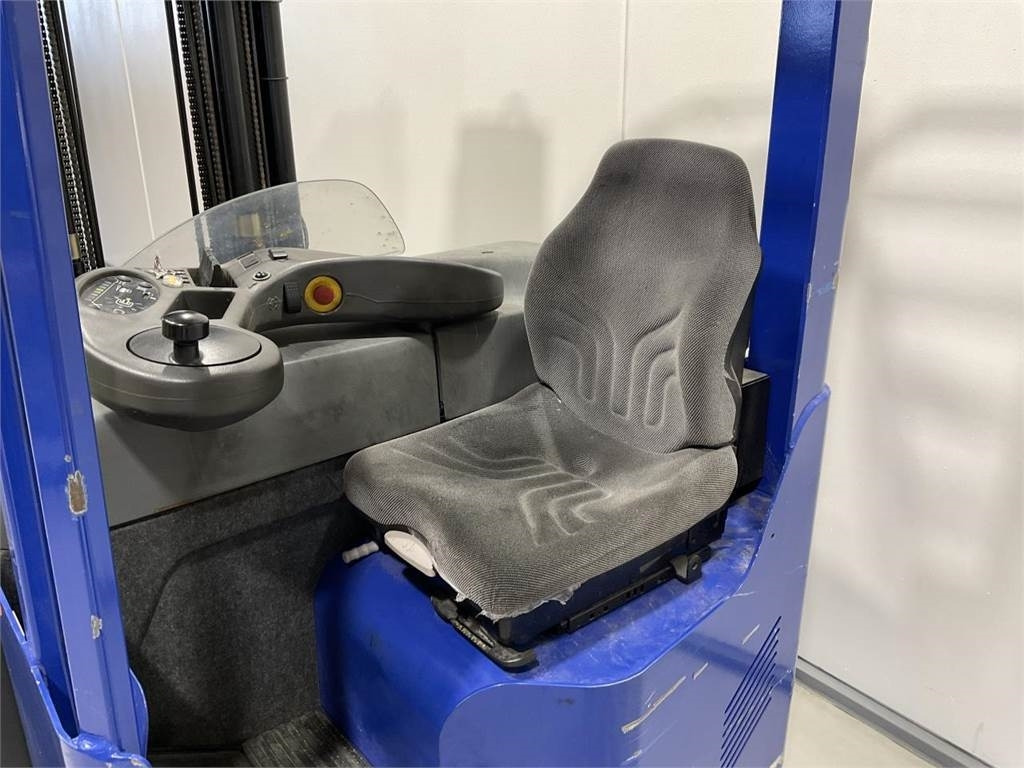 Carretilla de 4 vías Rocla TEM25 TREV 4800: foto 6 Carretilla de 4 vías Rocla TEM25 TREV 4800: foto 6