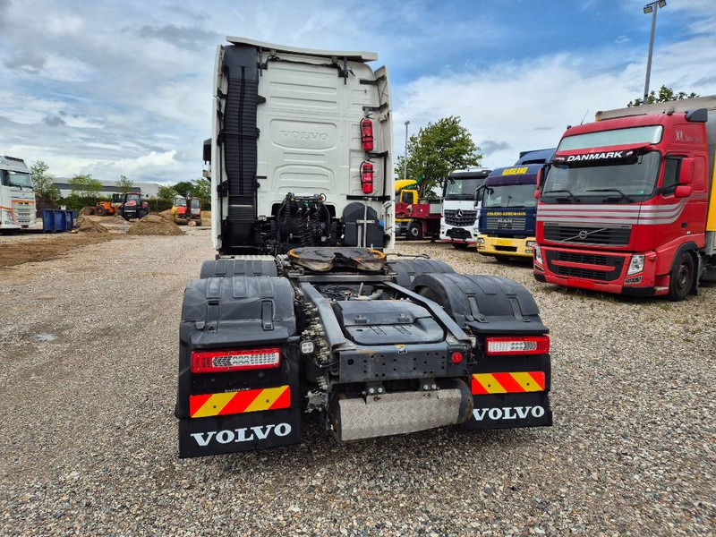 Volvo FH 500 6x2 // Double boogie / LOW KM / ACC - Cabeza tractora: foto 4 Volvo FH 500 6x2 // Double boogie / LOW KM / ACC - Cabeza tractora: foto 4