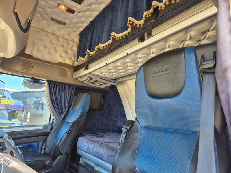 Arrendamiento de DAF XF 460 6x2 // Lift DAF XF 460 6x2 // Lift: foto 11