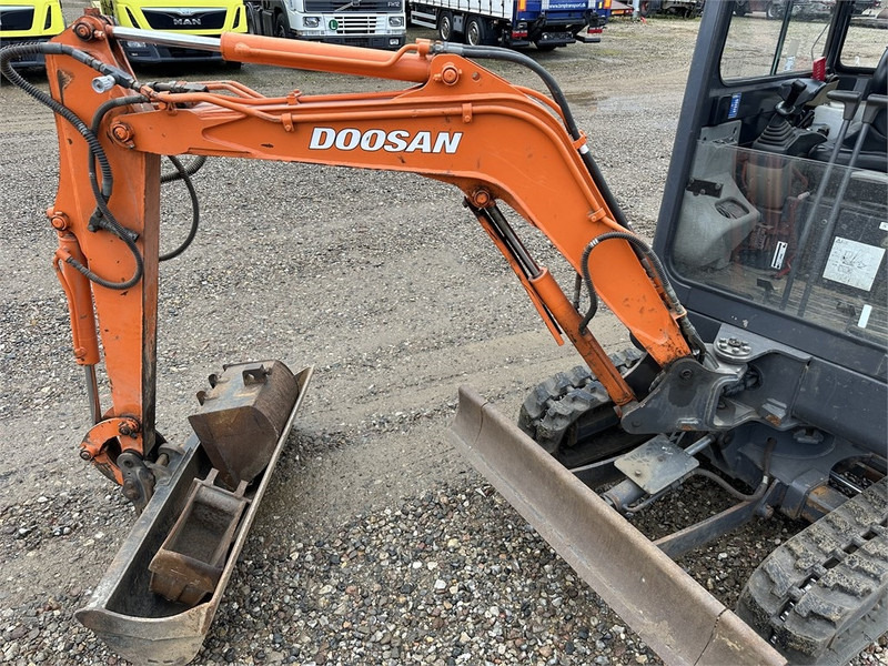 Doosan Slo 18 - 1.8T with bucket packed (Low Hours) - Miniexcavadora: foto 2 Doosan Slo 18 - 1.8T with bucket packed (Low Hours) - Miniexcavadora: foto 2