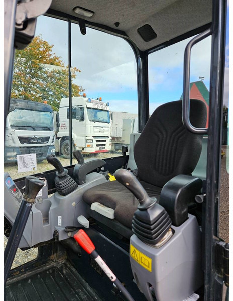 Miniexcavadora Kubota KX 19-4 //Tiltman // 3 buckets: foto 9