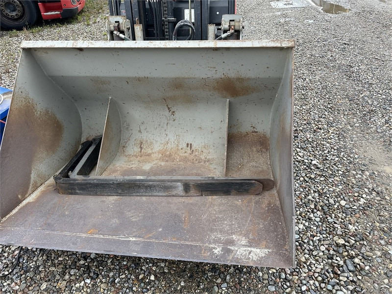 NP A18 truck with shovel and forks - Carretilla elevadora eléctrica: foto 3 NP A18 truck with shovel and forks - Carretilla elevadora eléctrica: foto 3