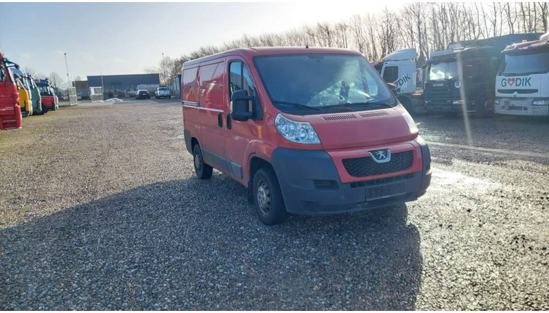Peugeot Boxer 330 2,2 HDi - Furgón: foto 2 Peugeot Boxer 330 2,2 HDi - Furgón: foto 2
