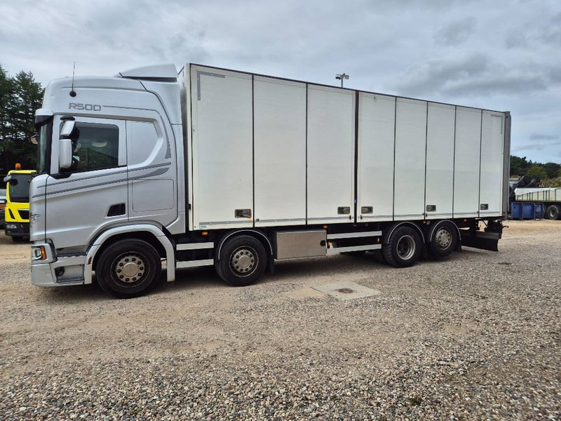Scania R 500 8x2 //Rampe// Underboring - Camión caja cerrada: foto 3 Scania R 500 8x2 //Rampe// Underboring - Camión caja cerrada: foto 3