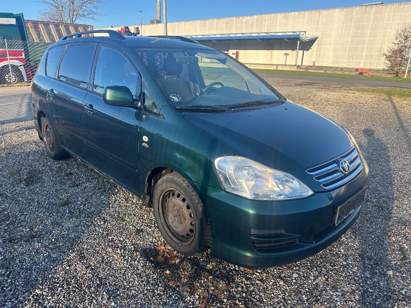 Toyota Avensis Verso 2.0D Sportsvan - Furgoneta caja cerrada: foto 2 Toyota Avensis Verso 2.0D Sportsvan - Furgoneta caja cerrada: foto 2