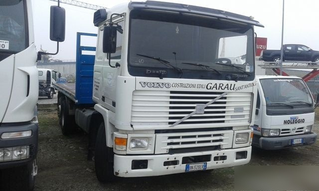 Volvo F.10 - Camión caja abierta: foto 2 Volvo F.10 - Camión caja abierta: foto 2