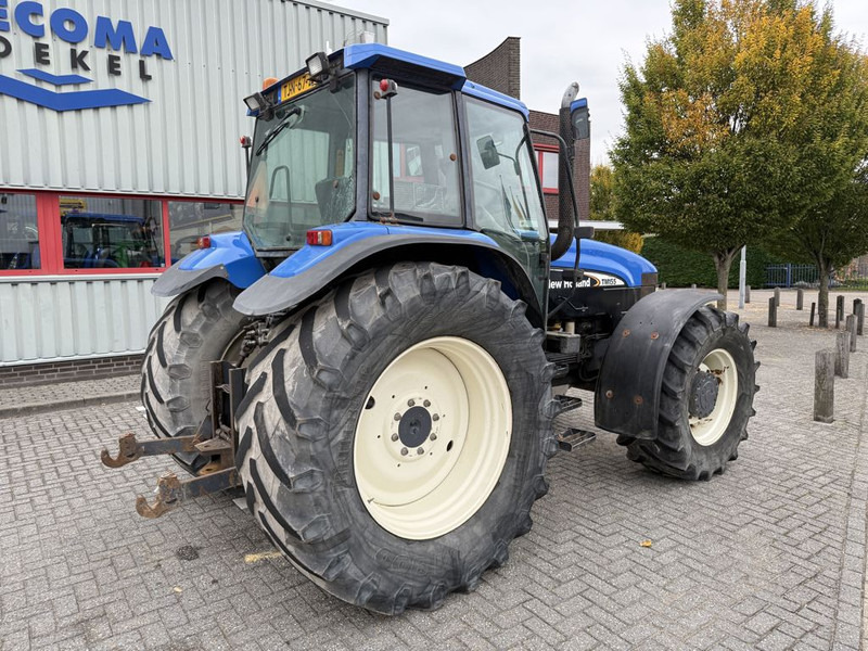 New Holland 8360 Range Command - Tractor: foto 3 New Holland 8360 Range Command - Tractor: foto 3