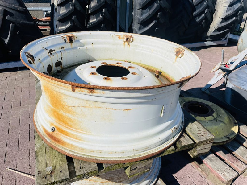 New Holland DW15Lx 38 set velgen - Llanta: foto 2 New Holland DW15Lx 38 set velgen - Llanta: foto 2