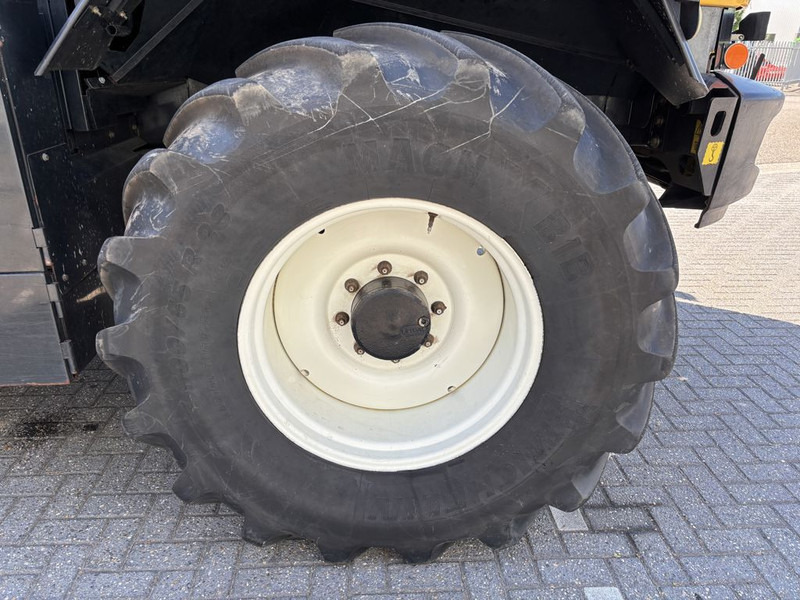 Arrendamiento de New Holland FR9050 New Holland FR9050: foto 10