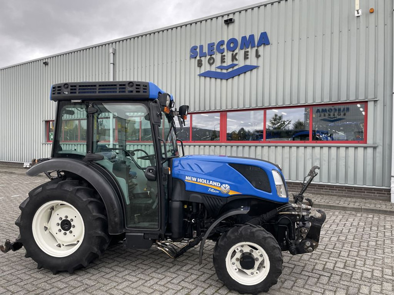 New Holland T4.80N - Tractor: foto 4 New Holland T4.80N - Tractor: foto 4