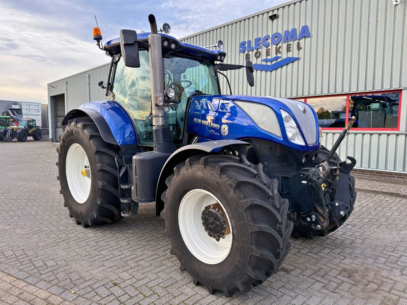 New Holland T7.270 AC 10 Years Blue Power Edition - Tractor: foto 4 New Holland T7.270 AC 10 Years Blue Power Edition - Tractor: foto 4