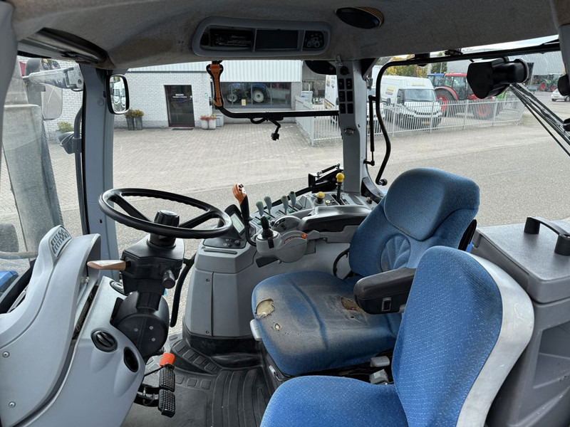 New Holland T7040 Power Command - Tractor: foto 5 New Holland T7040 Power Command - Tractor: foto 5