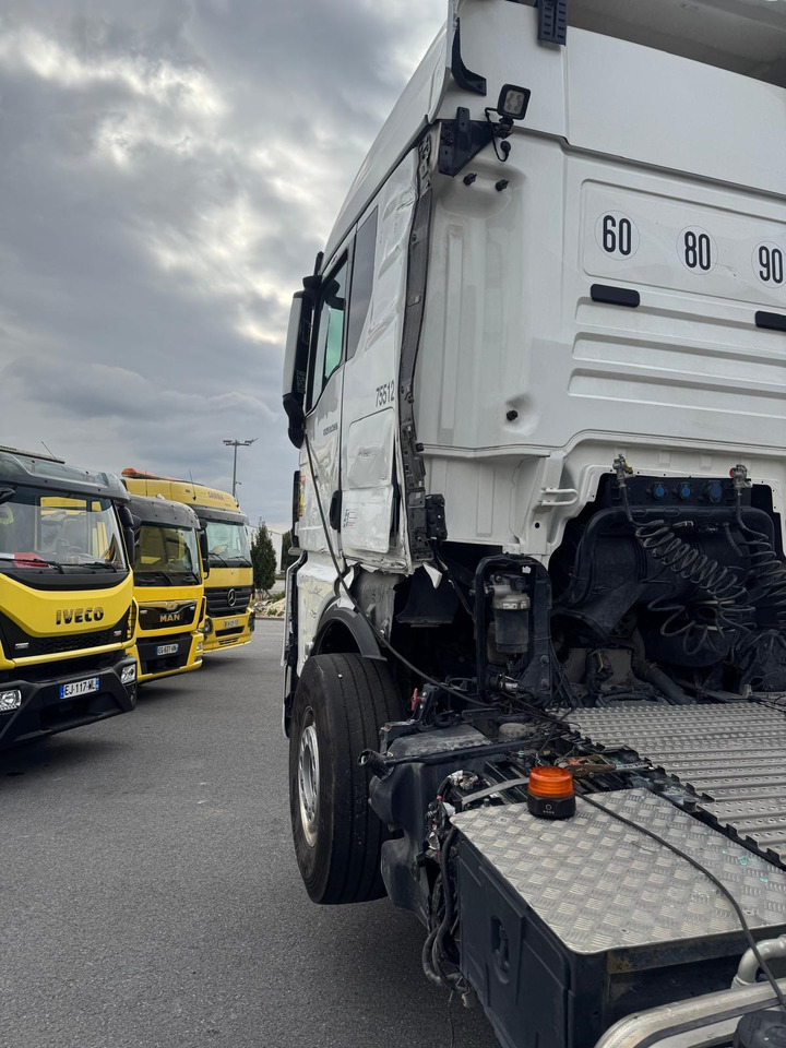 MAN TGX 18.520 - Cabeza tractora: foto 3 MAN TGX 18.520 - Cabeza tractora: foto 3