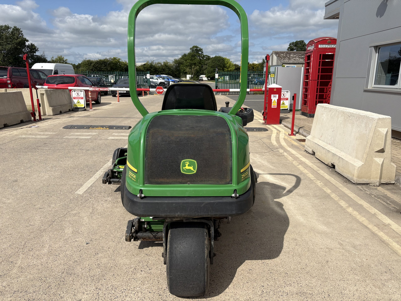 John Deere 2500E Greens Triple - Cortacésped: foto 3 John Deere 2500E Greens Triple - Cortacésped: foto 3