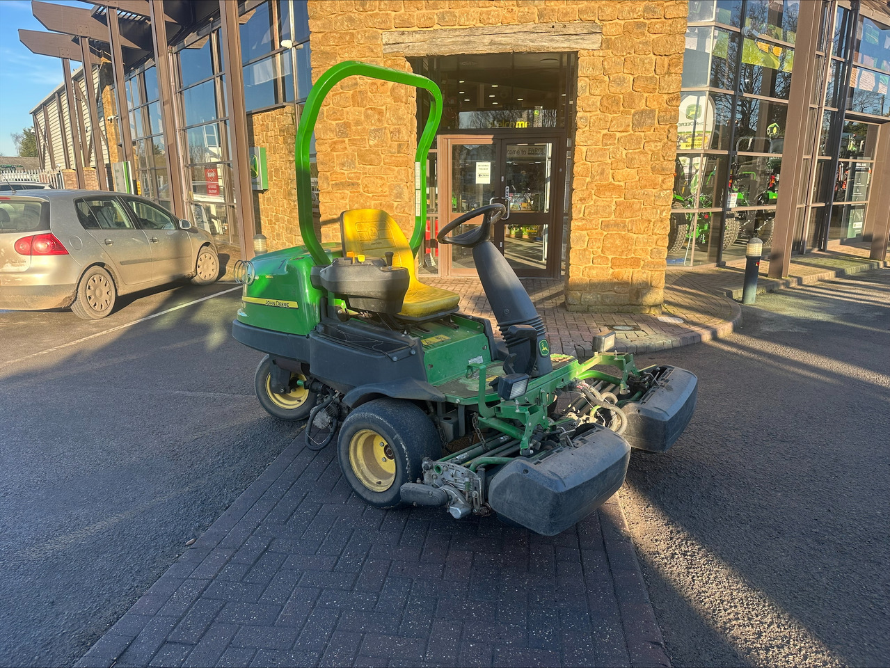 John Deere 2500E greens triple mower - Cortacésped: foto 1 John Deere 2500E greens triple mower - Cortacésped: foto 1
