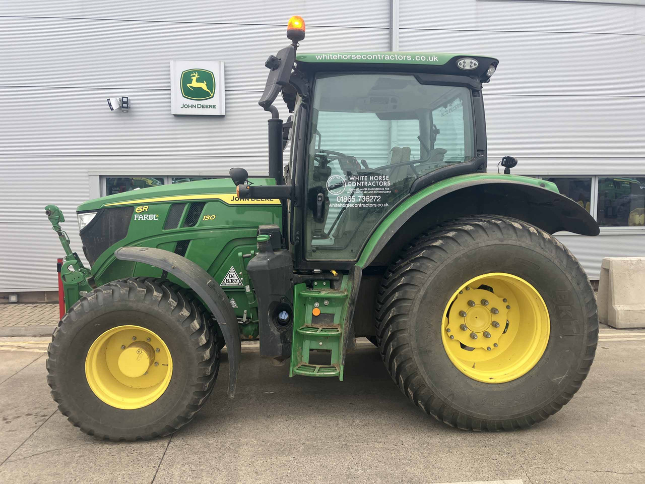 John Deere 6R 130 - Tractor: foto 2 John Deere 6R 130 - Tractor: foto 2