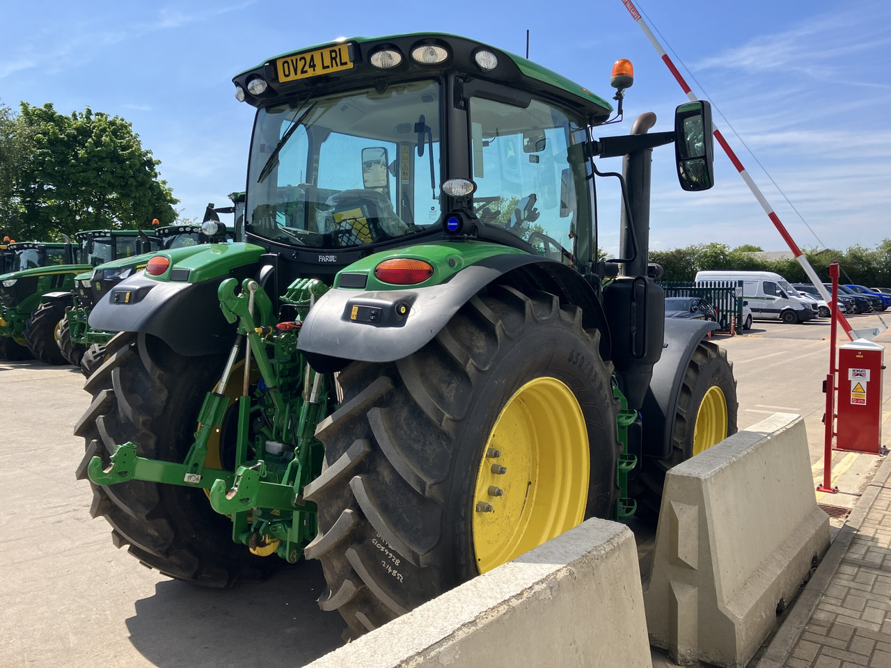 John Deere 6R 150 - Tractor: foto 5 John Deere 6R 150 - Tractor: foto 5