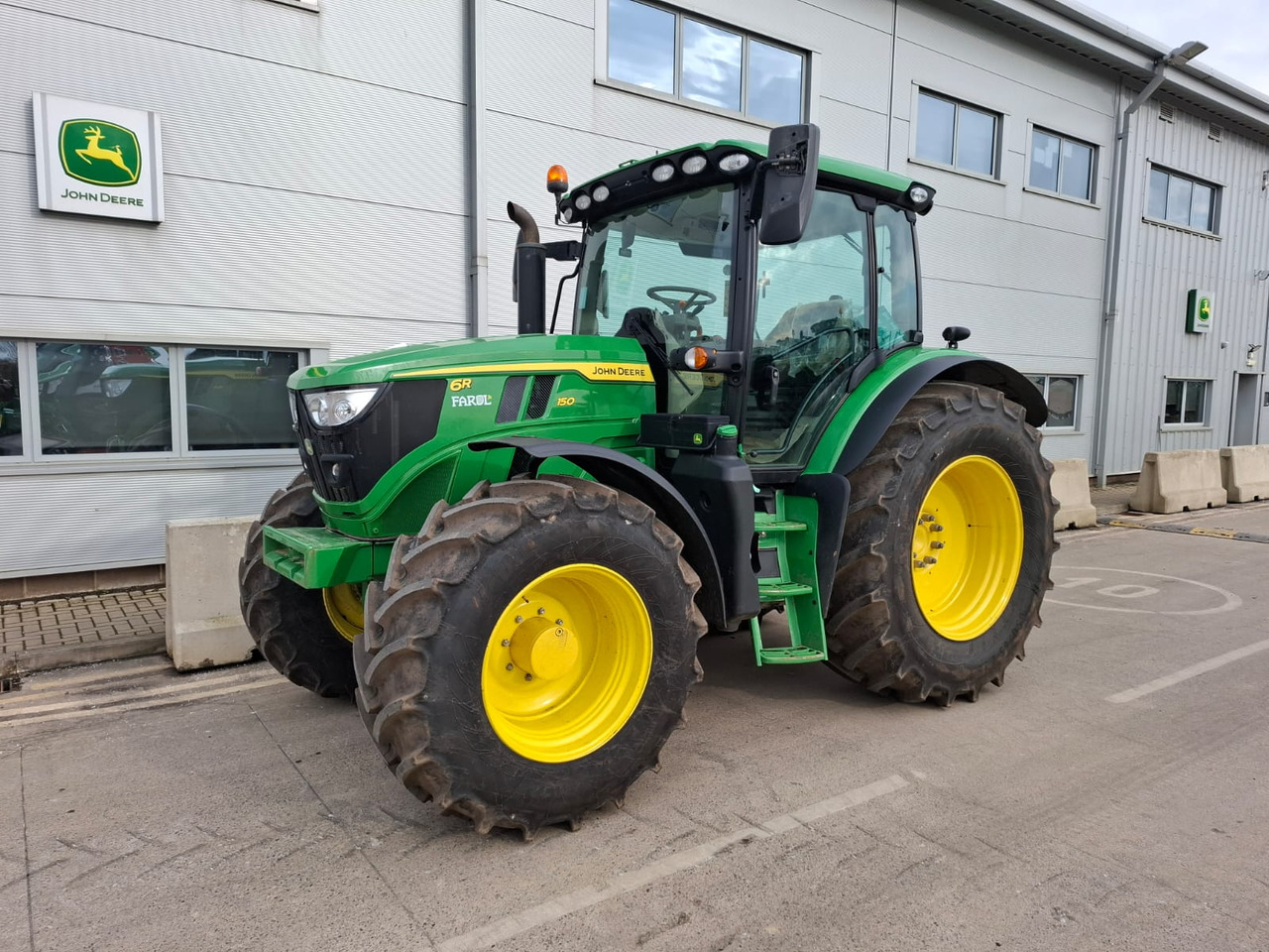 John Deere 6R 150 - Tractor: foto 1 John Deere 6R 150 - Tractor: foto 1