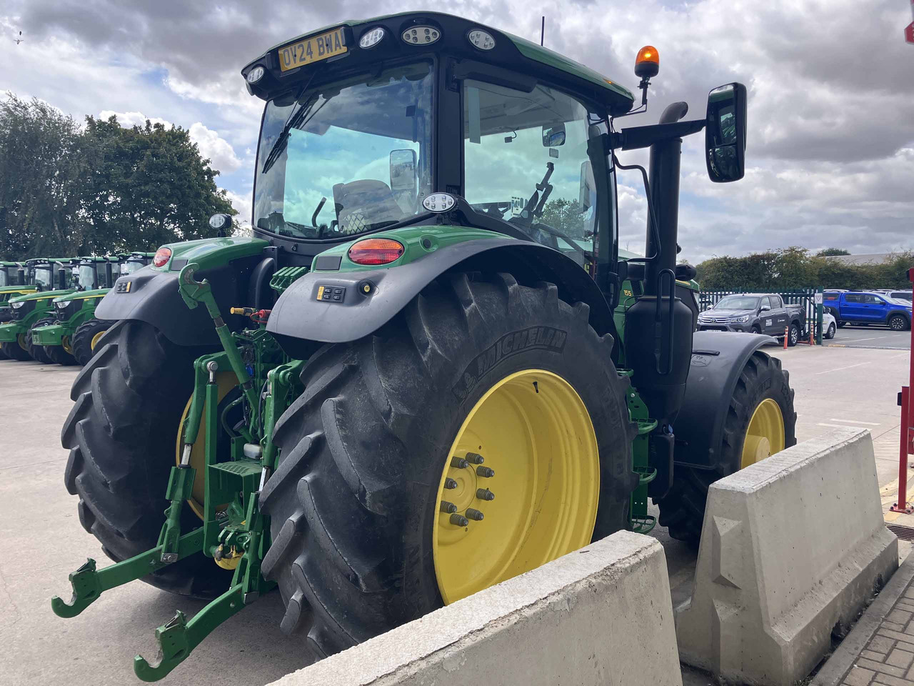 John Deere 6R 155 - Tractor: foto 5 John Deere 6R 155 - Tractor: foto 5