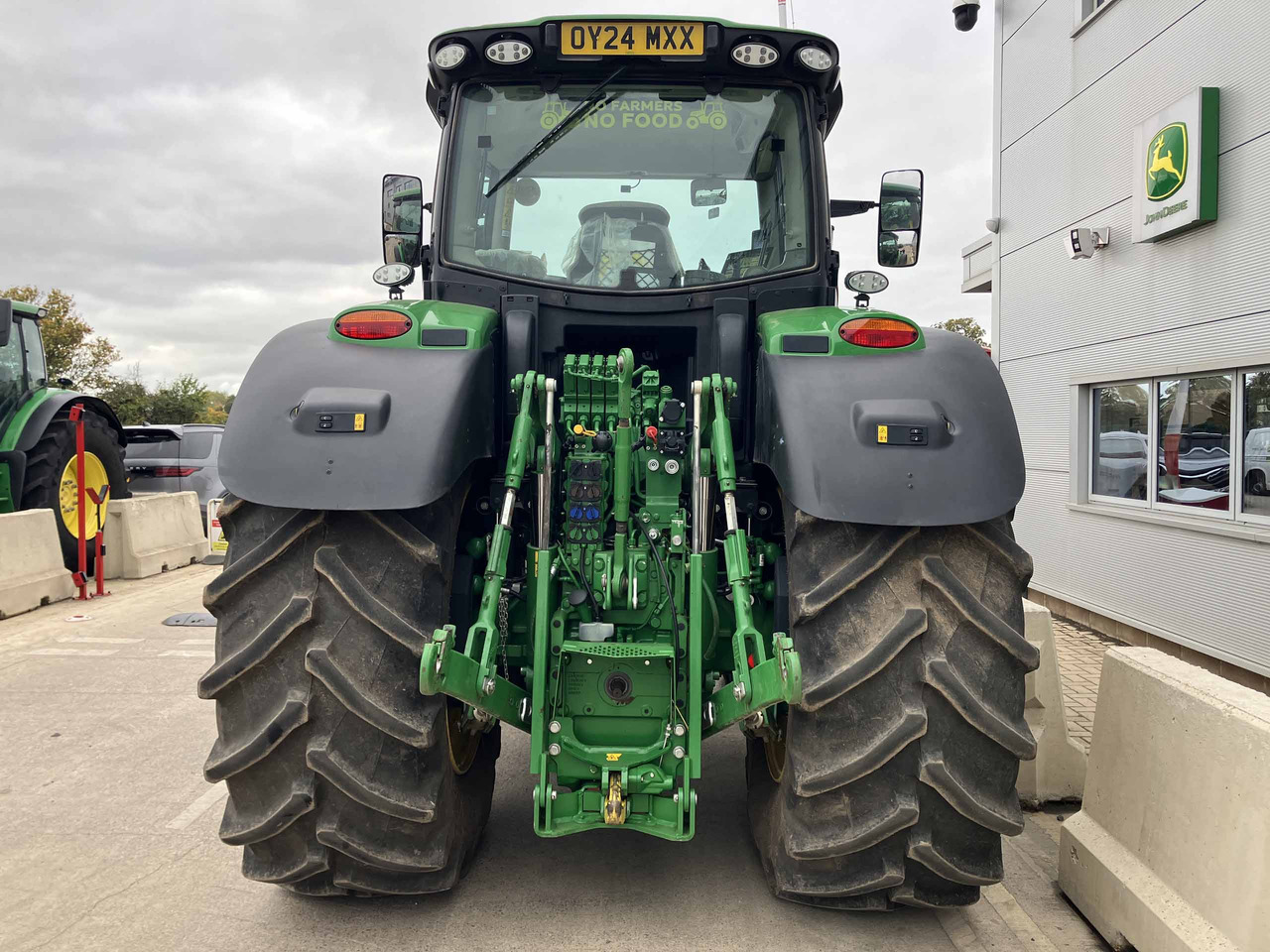 John Deere 6R 250 - Tractor: foto 4 John Deere 6R 250 - Tractor: foto 4