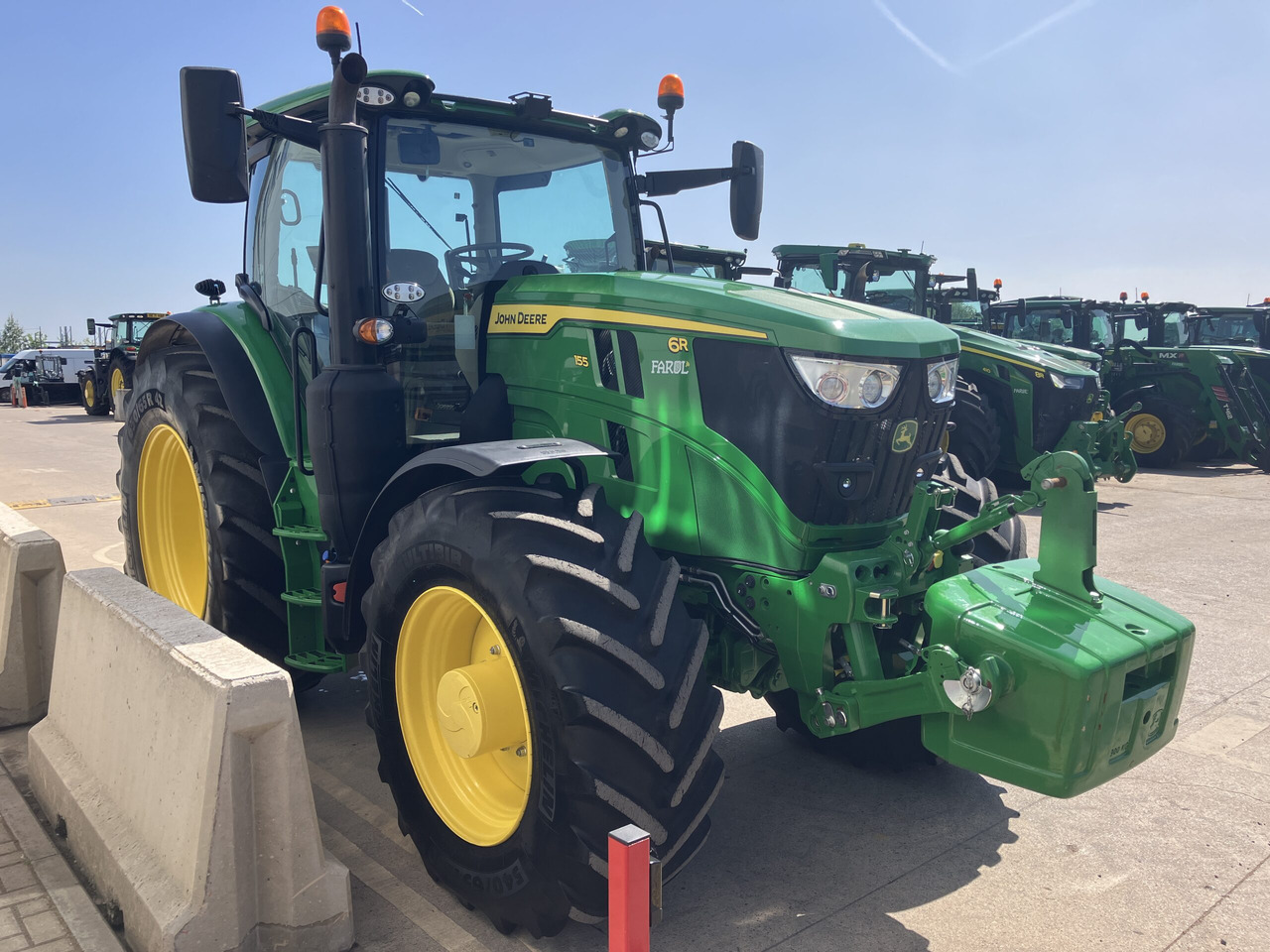 Arrendamiento de  John Deere 6R155 John Deere 6R155: foto 6