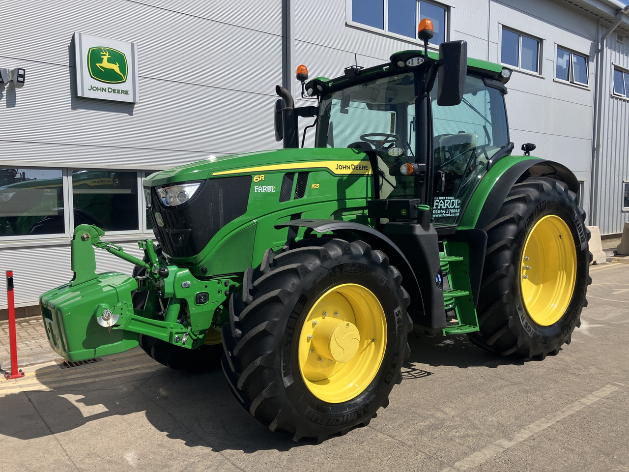 John Deere 6R155 - Tractor: foto 1 John Deere 6R155 - Tractor: foto 1