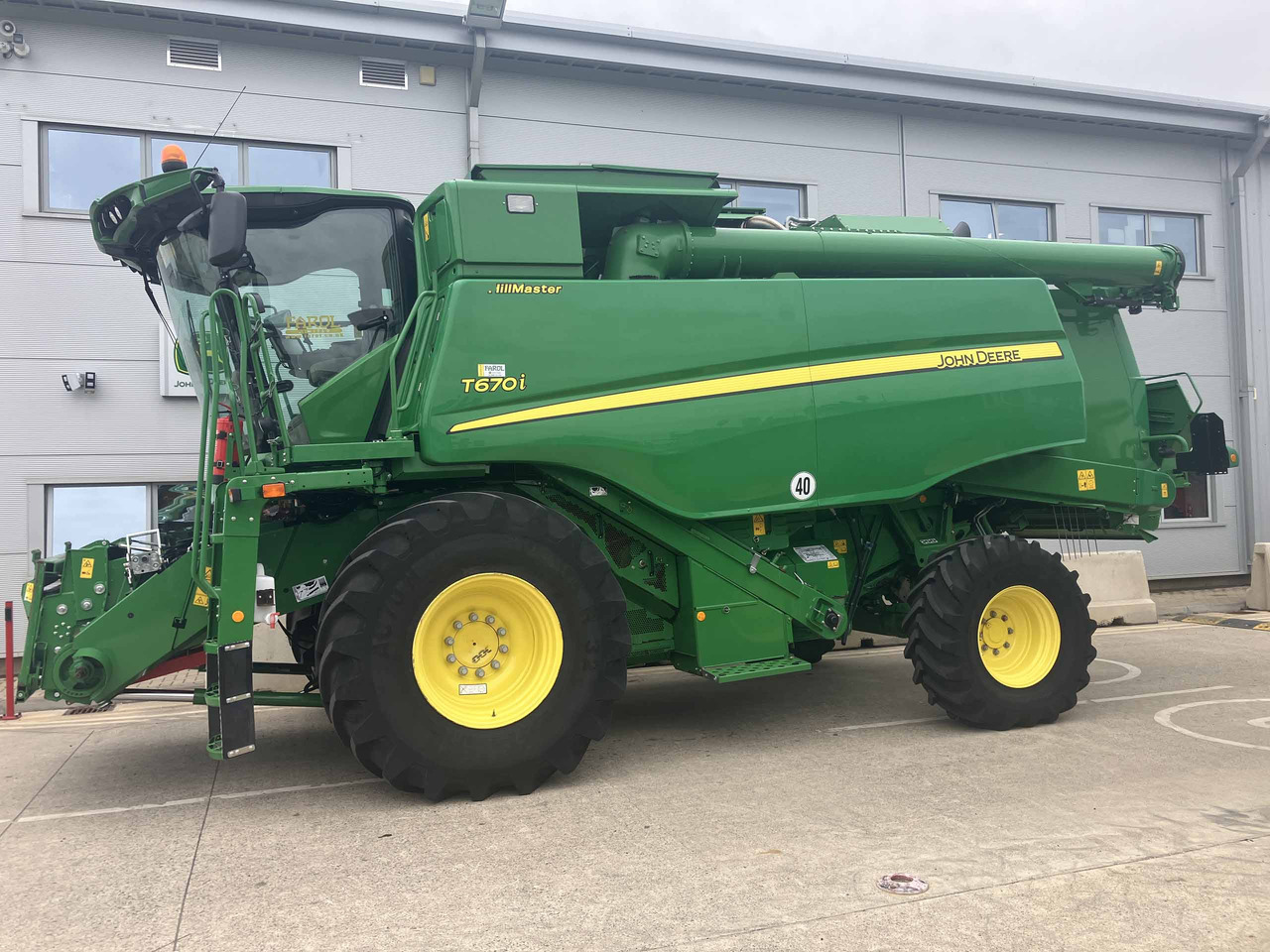 John Deere T670i HillMaster - Cosechadora de granos: foto 2 John Deere T670i HillMaster - Cosechadora de granos: foto 2