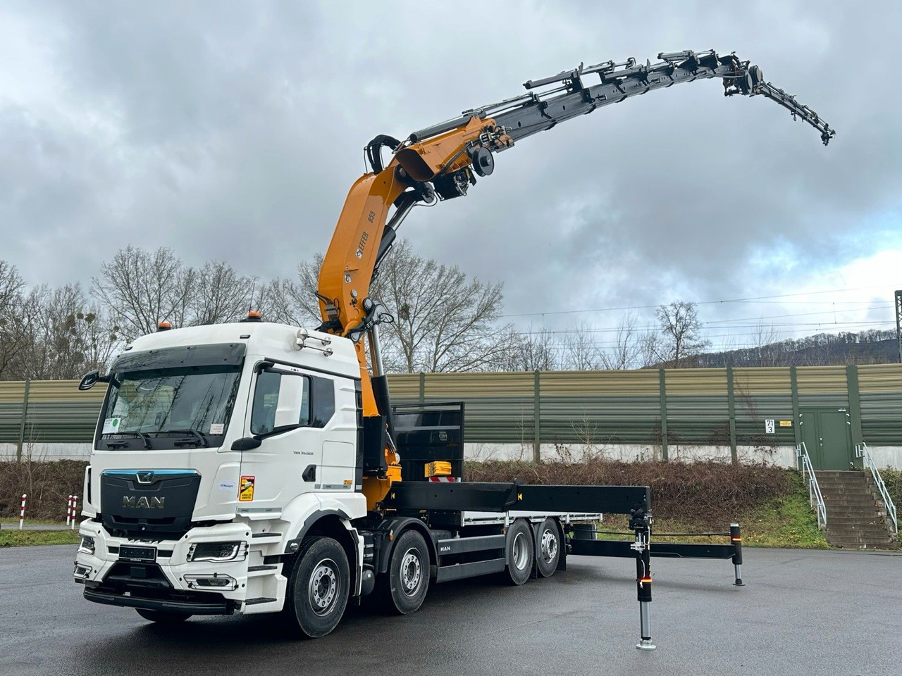 MAN TGS 35.520 8X2 Hiab EFFER 955-8s +Jib 6s - Camión grúa: foto 1 MAN TGS 35.520 8X2 Hiab EFFER 955-8s +Jib 6s - Camión grúa: foto 1