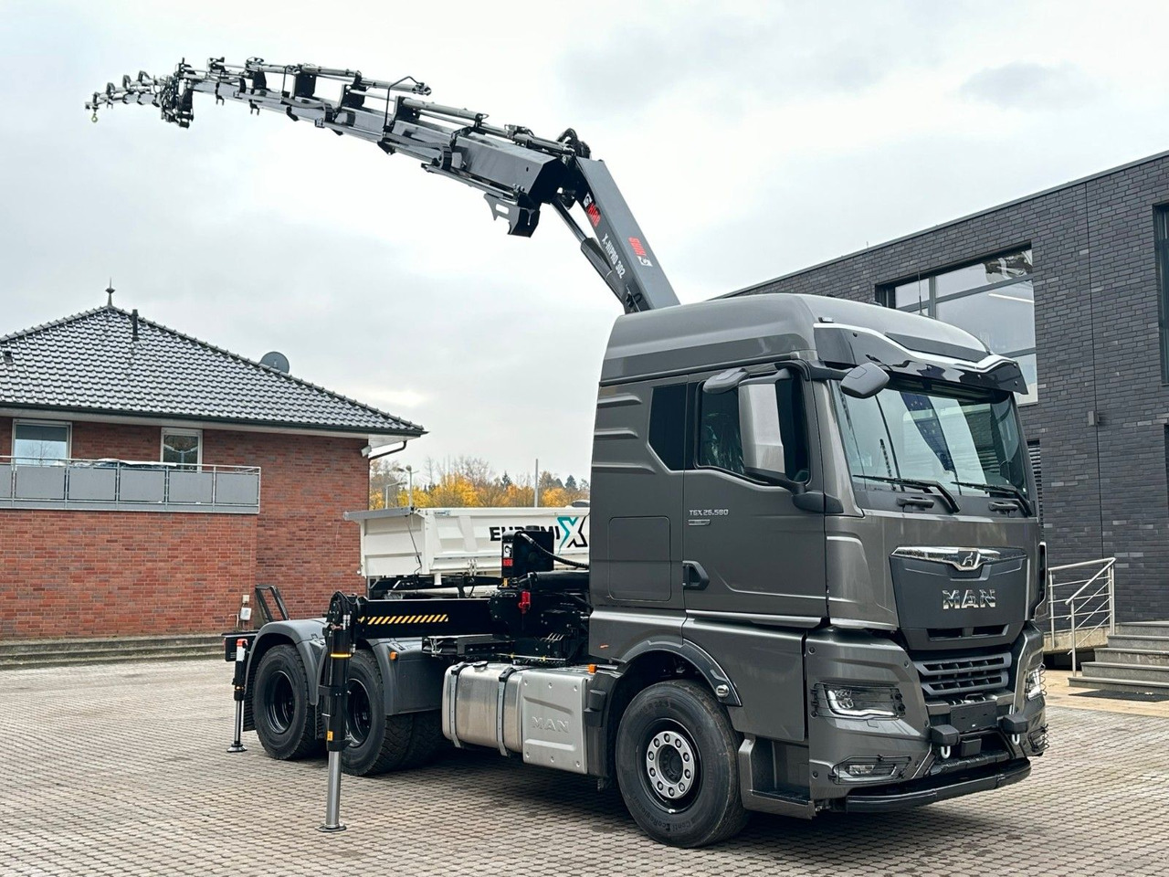 MAN TGX 26.580 6x4 Kran Hiab 302-6 + Jib-4 - Camión grúa: foto 5 MAN TGX 26.580 6x4 Kran Hiab 302-6 + Jib-4 - Camión grúa: foto 5