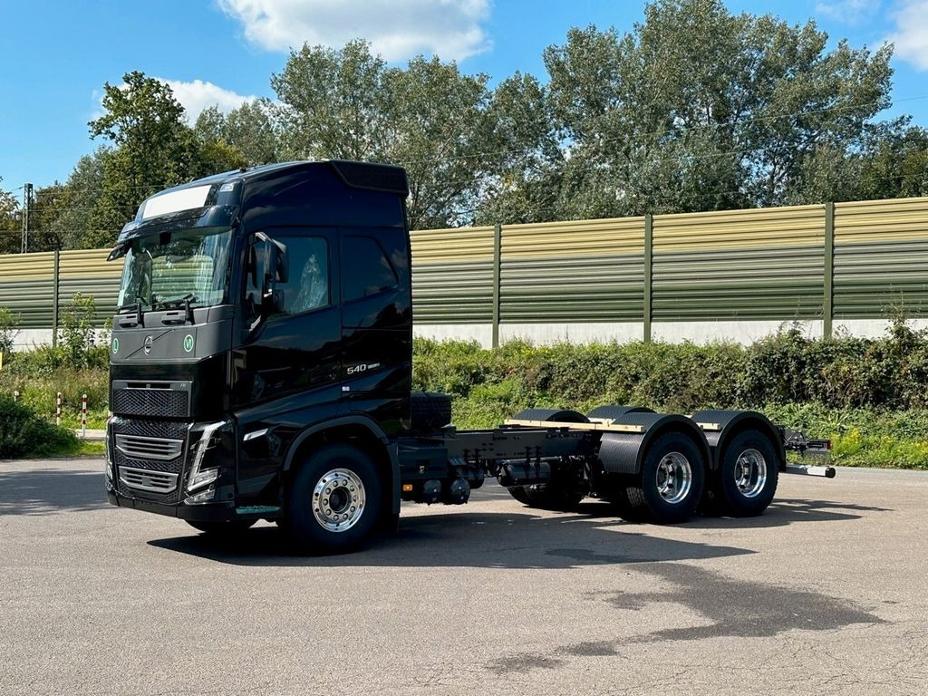 Volvo FH 540 6x4 - Camión chasis: foto 2 Volvo FH 540 6x4 - Camión chasis: foto 2