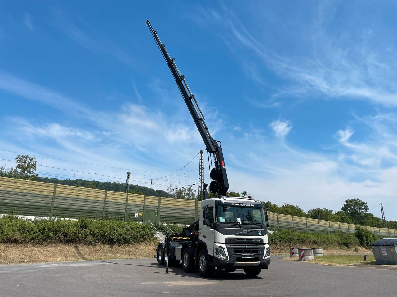 Camión multibasculante, Camión grúa Volvo FMX 500 8x4 Abrollkipper + Kran Hiab 228-6: foto 19