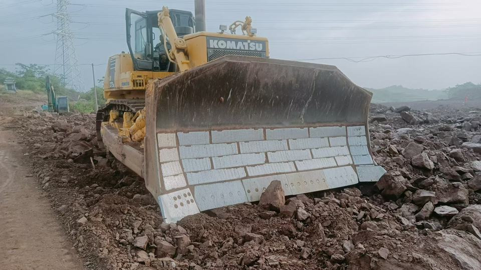 Bulldozer Prices Used Bulldozer Market Used Caterpillar D5 D6 D7 komatsu 155a 375 Kenya Used Equipment Market Cheap Bulldozer - Bulldozer: foto 2 Bulldozer Prices Used Bulldozer Market Used Caterpillar D5 D6 D7 komatsu 155a 375 Kenya Used Equipment Market Cheap Bulldozer - Bulldozer: foto 2