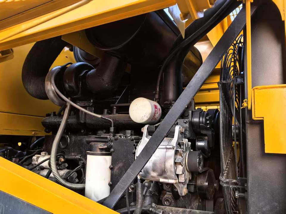 Japan Komatsu WA380-3 WA380-6 WA400-1 WA400-3 WA320-6 WA430-5 Mining Wheel Loader, Used Komatsu WA380 Mini Front End Loader - Cargadora de ruedas: foto 4 Japan Komatsu WA380-3 WA380-6 WA400-1 WA400-3 WA320-6 WA430-5 Mining Wheel Loader, Used Komatsu WA380 Mini Front End Loader - Cargadora de ruedas: foto 4