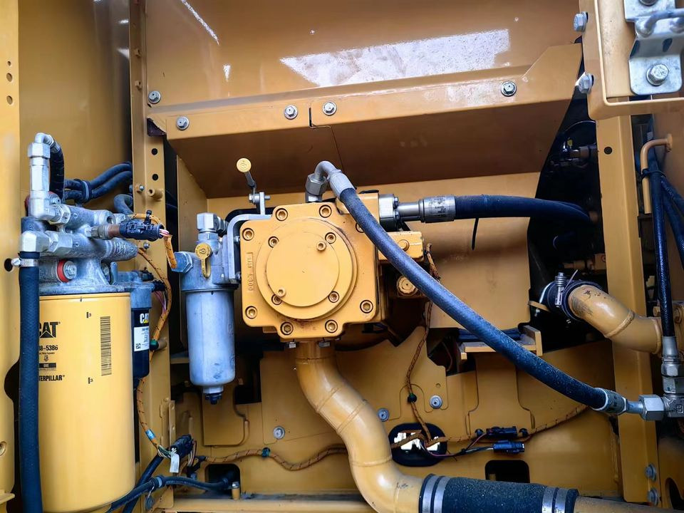 Original Caterpillar 320 Excavator 20 Tons Used, Excavadora CAT 320 320GC 320GX 320NG 323 325 326 329 330 Excavator on Sale - Excavadora de cadenas: foto 5 Original Caterpillar 320 Excavator 20 Tons Used, Excavadora CAT 320 320GC 320GX 320NG 323 325 326 329 330 Excavator on Sale - Excavadora de cadenas: foto 5