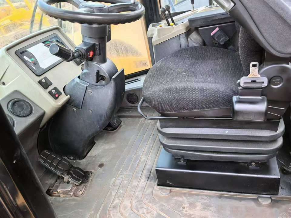 Used Caterpillar 950G RC Wheel Loader Reconditioned Cat 950 with Core Engine Backhoe or Front Loader for Sale - Cargadora de ruedas: foto 3 Used Caterpillar 950G RC Wheel Loader Reconditioned Cat 950 with Core Engine Backhoe or Front Loader for Sale - Cargadora de ruedas: foto 3