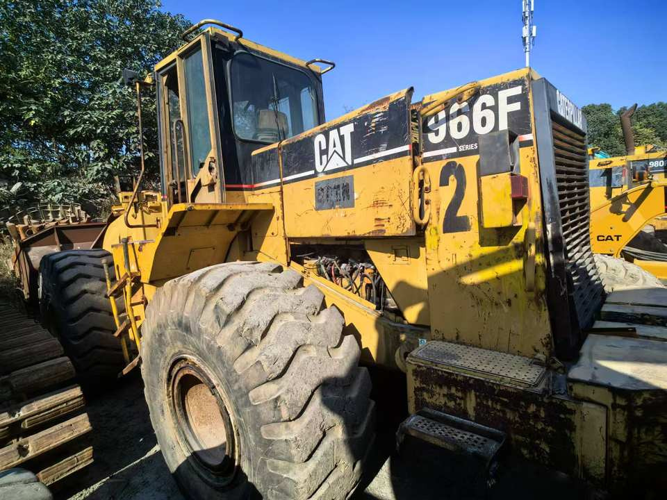 Used Front Wheel Loader CAT 966F With Good Price From Wheel Loaders Caterpillar Machinery Cat 966F Loaders - Cargadora de ruedas: foto 2 Used Front Wheel Loader CAT 966F With Good Price From Wheel Loaders Caterpillar Machinery Cat 966F Loaders - Cargadora de ruedas: foto 2