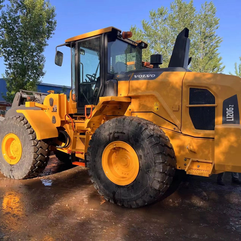Used Volvo L120GZ 6 Ton Capacity Wheel Loader Available for Sale - Cargadora de ruedas: foto 1 Used Volvo L120GZ 6 Ton Capacity Wheel Loader Available for Sale - Cargadora de ruedas: foto 1
