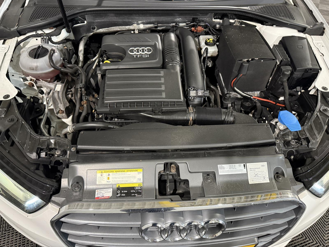 Audi | A3 Limousine | 1.4 TFSI Attraction Pro Line Plus Automaat | 2016 | 256.538 km | PT353Z | Geen oordeel - Berlina: foto 3 Audi | A3 Limousine | 1.4 TFSI Attraction Pro Line Plus Automaat | 2016 | 256.538 km | PT353Z | Geen oordeel - Berlina: foto 3