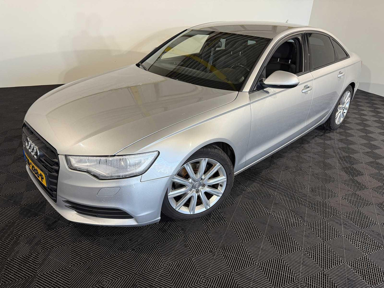 Audi A6 Limousine 2.8 FSI KH-288-P 236.914 km - Coche: foto 1 Audi A6 Limousine 2.8 FSI KH-288-P 236.914 km - Coche: foto 1