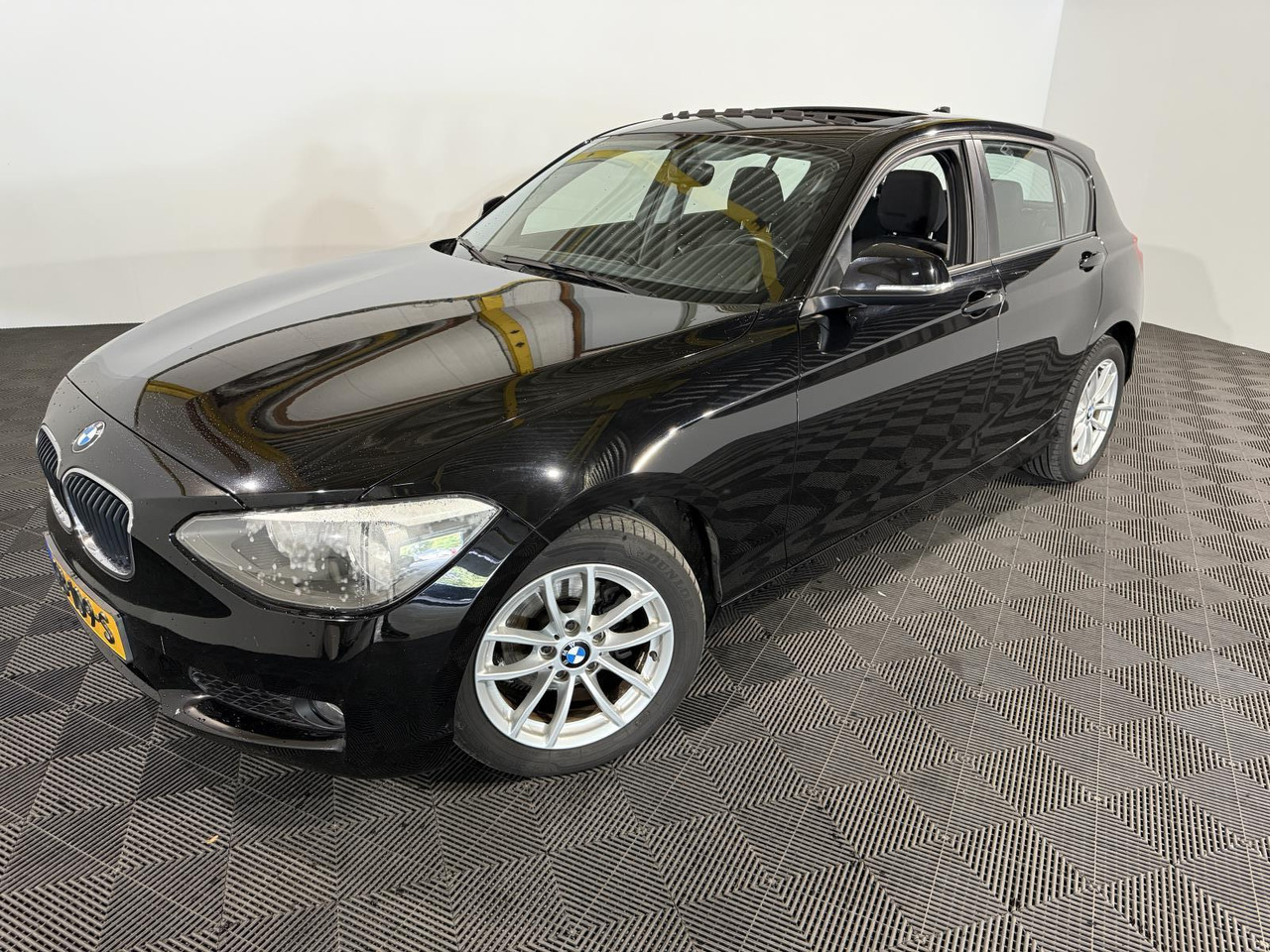 BMW | 1-serie | 116i Business | 2013 | 161.924 km | GB109S | Geen oordeel - Hatchback: foto 1 BMW | 1-serie | 116i Business | 2013 | 161.924 km | GB109S | Geen oordeel - Hatchback: foto 1