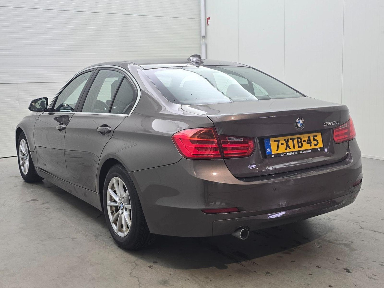 BMW 3-serie 320d EfficientDynamics Edition High Executive | 2014 | 300.611 km | Automaat | 7XTB45 | NAP: Logisch - Berlina: foto 3 BMW 3-serie 320d EfficientDynamics Edition High Executive | 2014 | 300.611 km | Automaat | 7XTB45 | NAP: Logisch - Berlina: foto 3