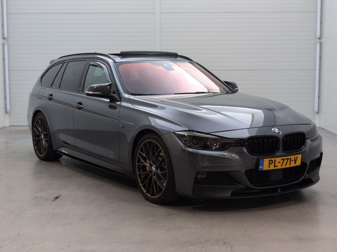 BMW 3-serie Touring 340i xDrive High Executive | 2017 | 202.316 km | Automaat | PL771V | NAP: Geen oordeel - Coche: foto 2 BMW 3-serie Touring 340i xDrive High Executive | 2017 | 202.316 km | Automaat | PL771V | NAP: Geen oordeel - Coche: foto 2