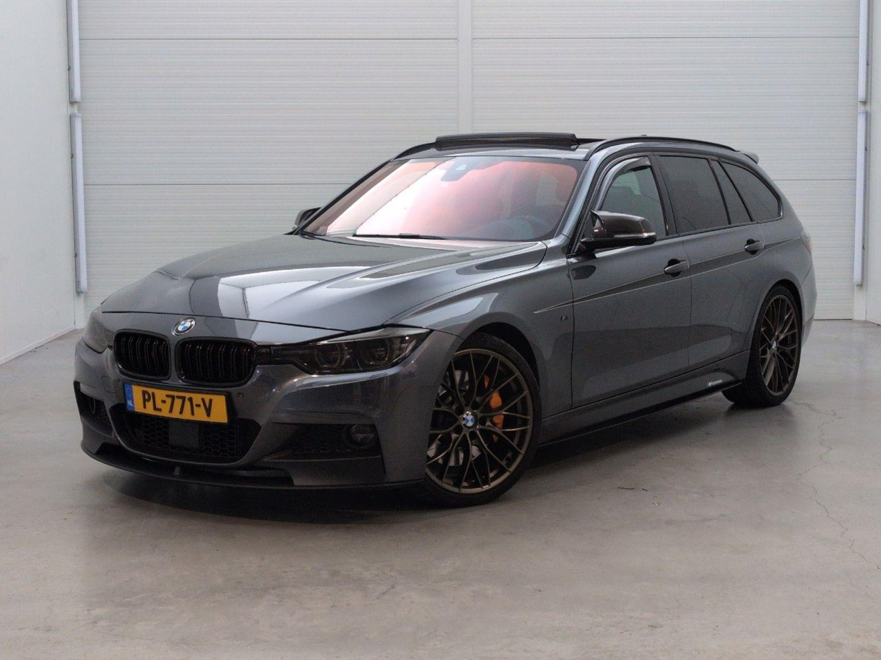 BMW 3-serie Touring 340i xDrive High Executive | 2017 | 202.316 km | Automaat | PL771V | NAP: Geen oordeel - Coche: foto 1 BMW 3-serie Touring 340i xDrive High Executive | 2017 | 202.316 km | Automaat | PL771V | NAP: Geen oordeel - Coche: foto 1