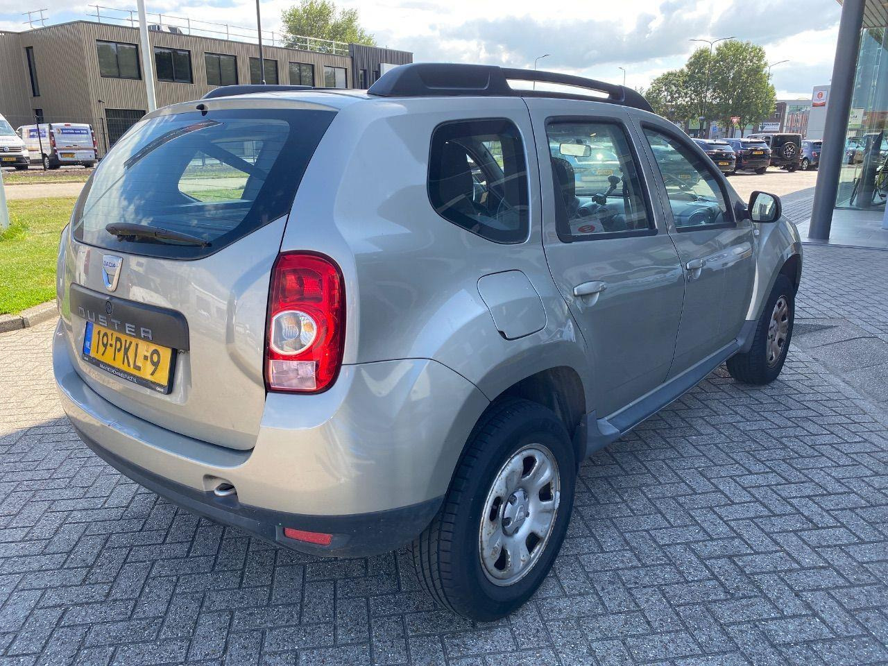 Dacia Duster 1.6 Lauréate 2wd | 2011 | 240.559 km | 19PKL9 | NAP: Logisch - Coche: foto 4 Dacia Duster 1.6 Lauréate 2wd | 2011 | 240.559 km | 19PKL9 | NAP: Logisch - Coche: foto 4