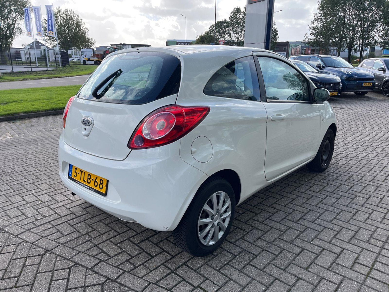 Ford Ka 1.2 Limited | 2011 | 142.277 km | 5TLB68 | NAP: Geen oordeel - Hatchback: foto 4 Ford Ka 1.2 Limited | 2011 | 142.277 km | 5TLB68 | NAP: Geen oordeel - Hatchback: foto 4
